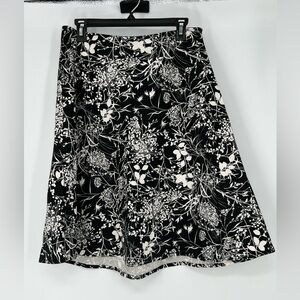VILLAGER LIZ CLAIBORNE A-LINE‎ BLACK & WHITE SIDE ZIP SKIRT